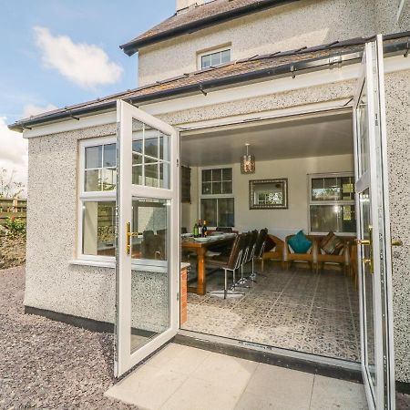 Minffordd Villa Newborough  Exterior photo